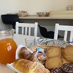 Seaside Bed & Breakfast 4*