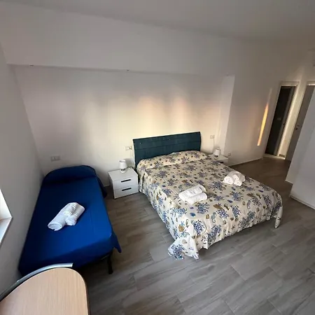 Seaside Couette-café 4*