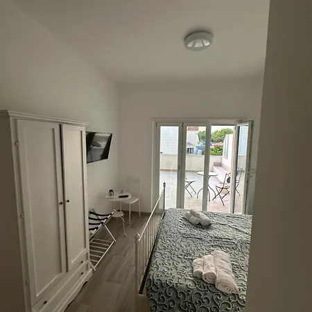 Seaside Couette-café Praia a Mare